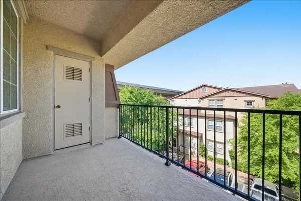 $289,000 | 6571 Hearthstone Circle, Unit 1333, Rocklin, CA 95677