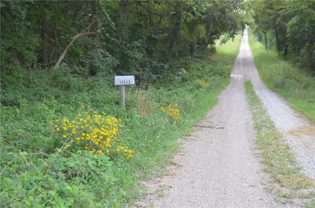 $75,000 | 13552 Northwest County Road 10502, Amsterdam, MO 64723