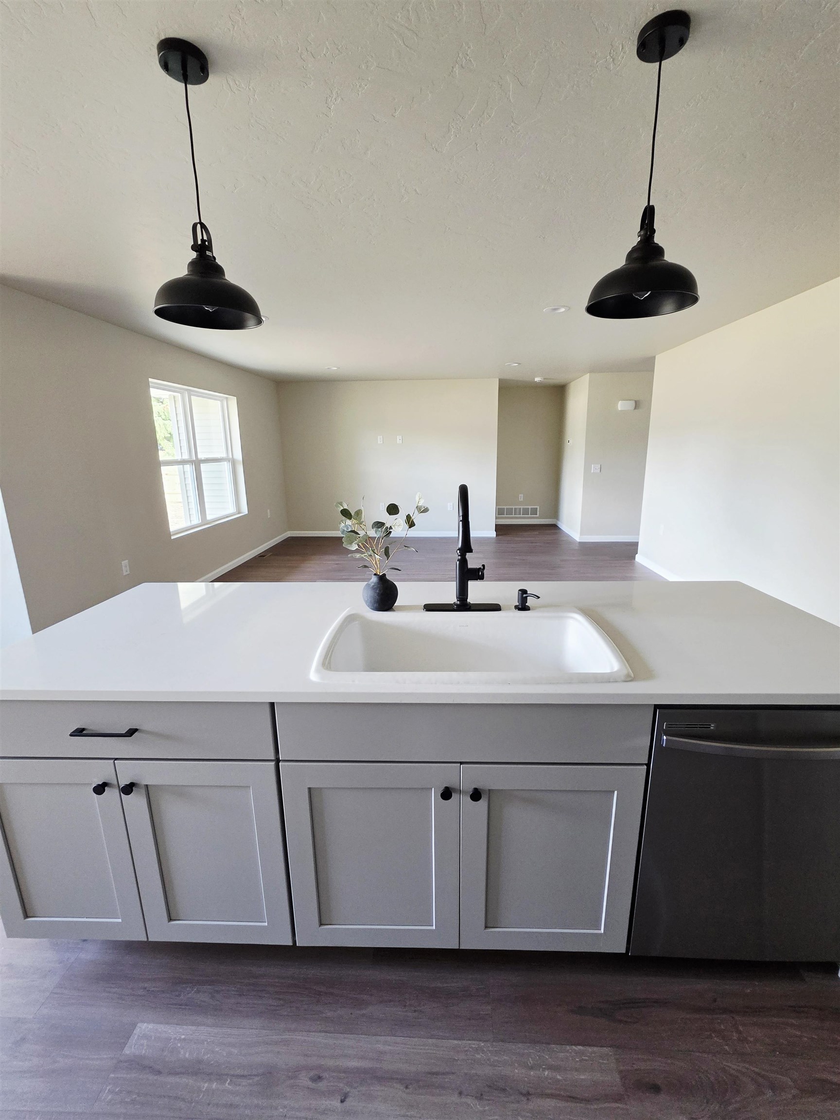 434 Village Lane Ripon, WI 54971 - Photo 3 of 22