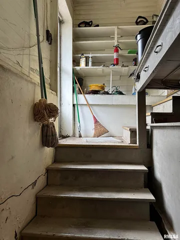 $49,900 | 105 North Hickory, Du Quoin, IL 62832