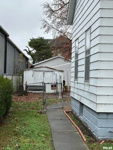 $49,900 | 105 North Hickory, Du Quoin, IL 62832