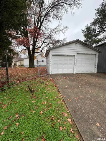 $49,900 | 105 North Hickory, Du Quoin, IL 62832