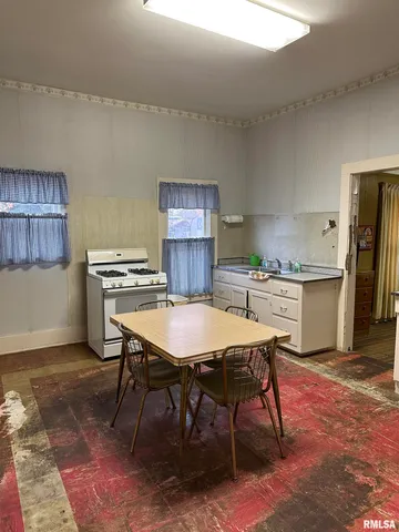 $49,900 | 105 North Hickory, Du Quoin, IL 62832