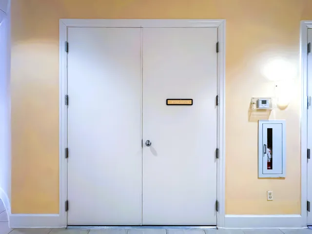 $2,095,000 | 7505 Thomas Drive, Unit PH 121G, Panama City Beach, FL 32408