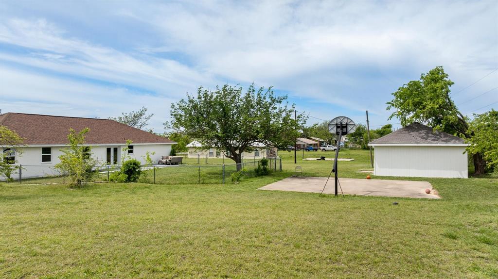 117 Paige Street Weatherford, TX 76088 - Photo 22 of 31