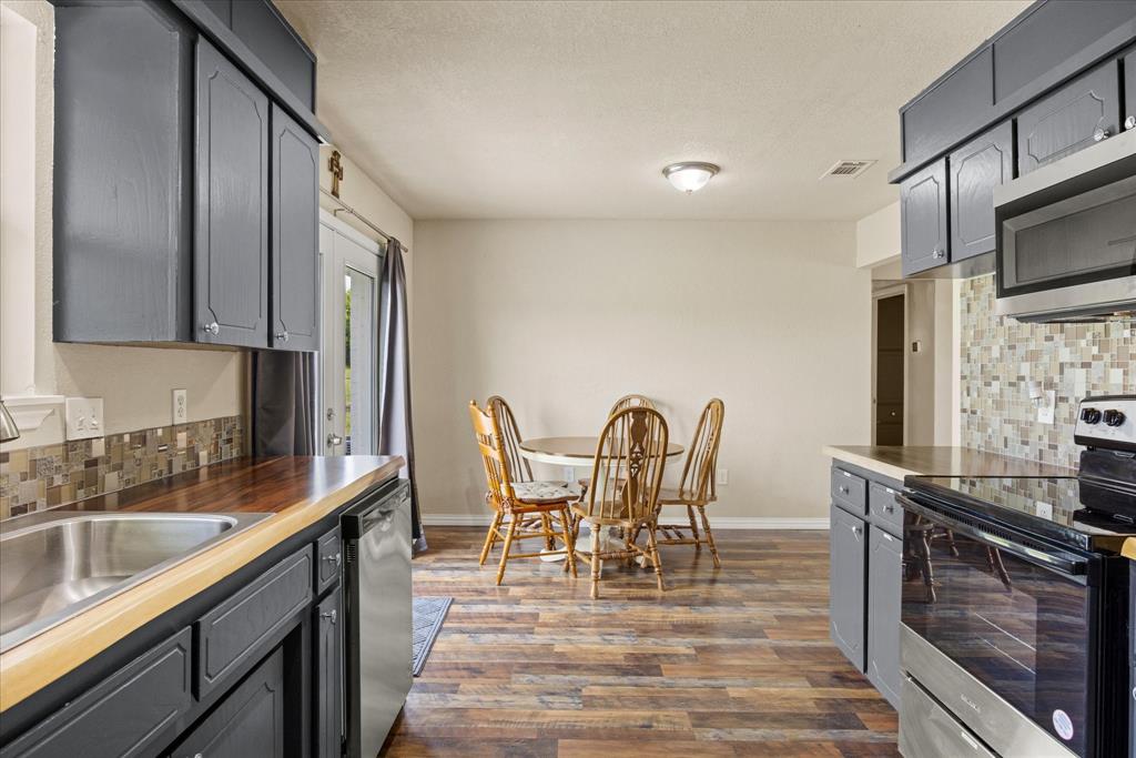 117 Paige Street Weatherford, TX 76088 - Photo 10 of 31