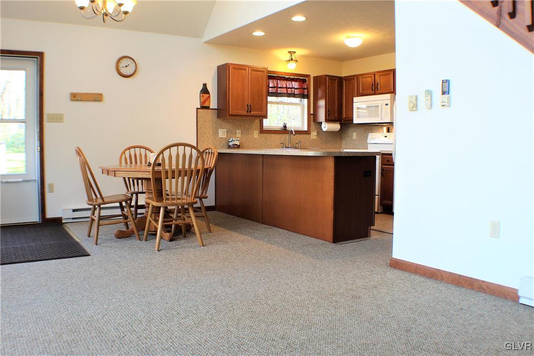 46 Algonkin Road Jim Thorpe, PA 18229 - Photo 4 of 24 Gallery Image 4
