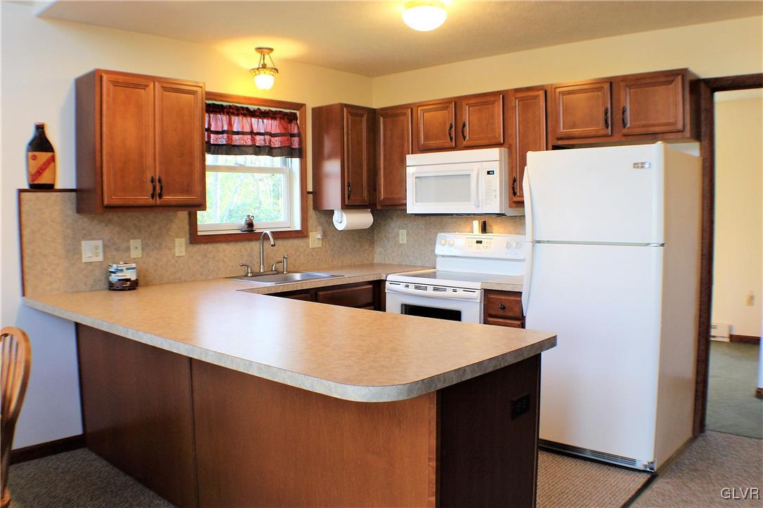 46 Algonkin Road Jim Thorpe, PA 18229 - Photo 7 of 24 Gallery Image 7
