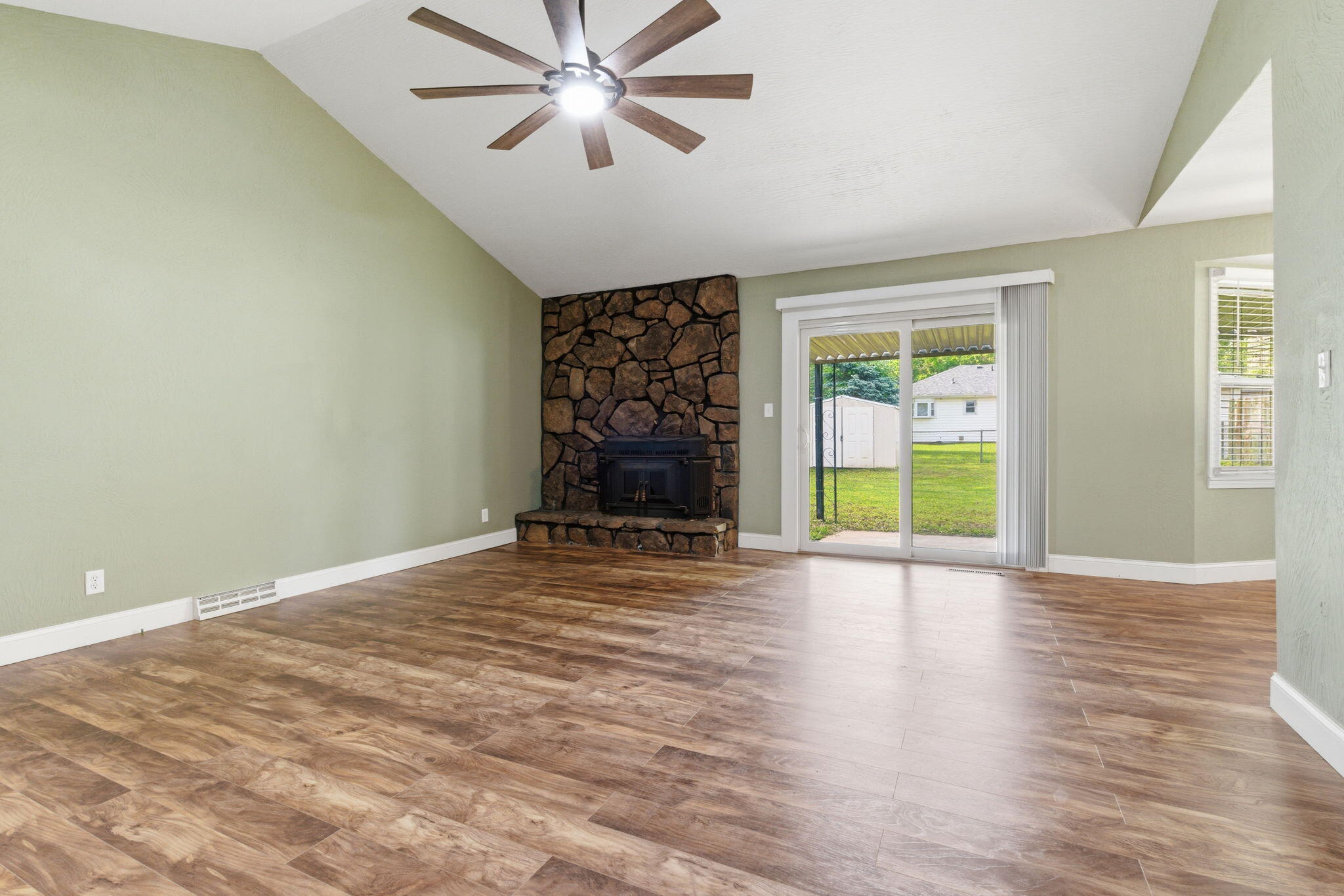 504 West Bell Street Springfield, MO 65803 - Photo 3 of 25 4-web-or-mls-DSC08460