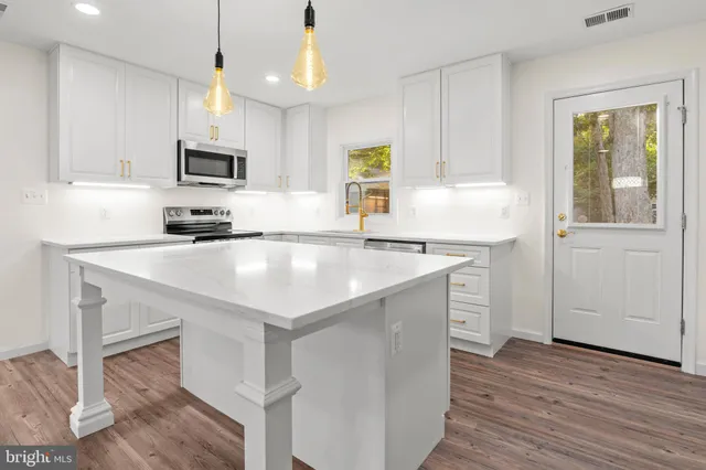 $449,000 | 4738 Idlewilde Road, Shady Side, MD 20764