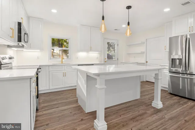 $449,000 | 4738 Idlewilde Road, Shady Side, MD 20764