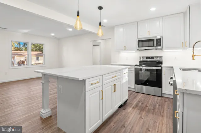 $449,000 | 4738 Idlewilde Road, Shady Side, MD 20764