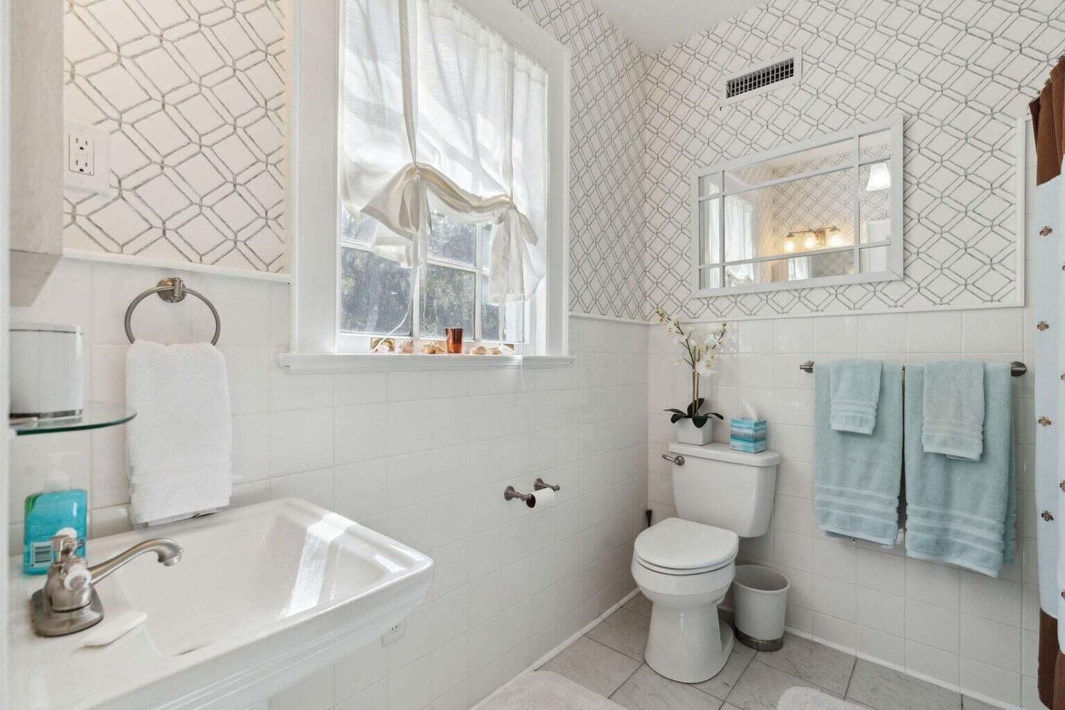 4136 Ashley River Road Charleston, SC 29414 - Photo 13 of 30 20250812143236740349000000-o