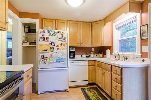 4 Revolutionary Road Lexington, MA 02421 - Photo 4 of 18