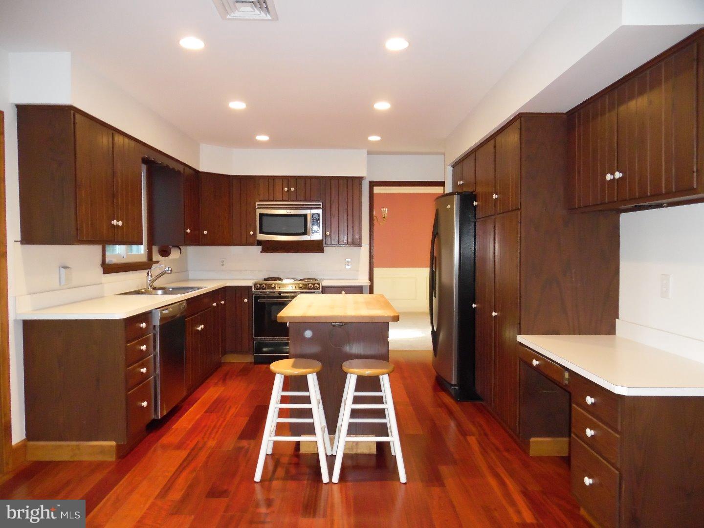 16 Stoopville Road Newtown, PA 18940 - Photo 2 of 18 Kitchen