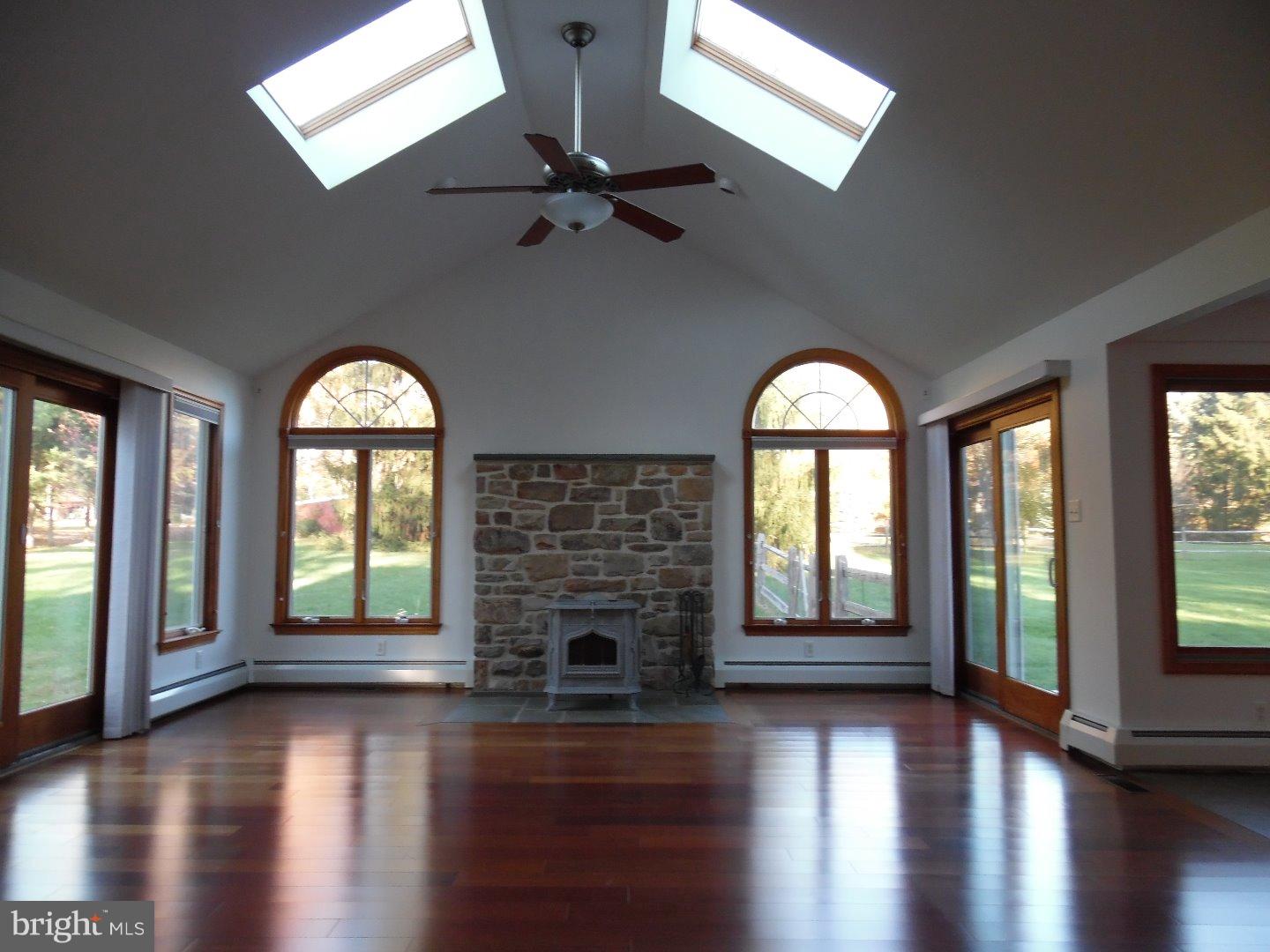16 Stoopville Road Newtown, PA 18940 - Photo 4 of 18 Great Room