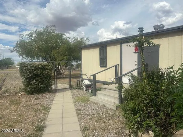 $190,000 | 7258 South Lariat Road, Hereford, AZ 85615