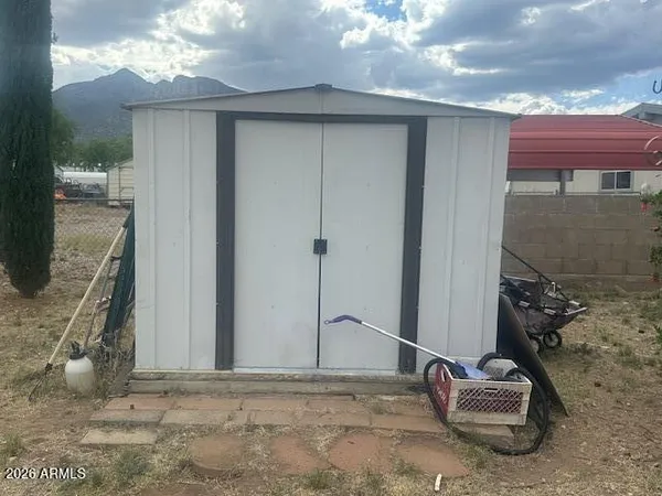 $190,000 | 7258 South Lariat Road, Hereford, AZ 85615