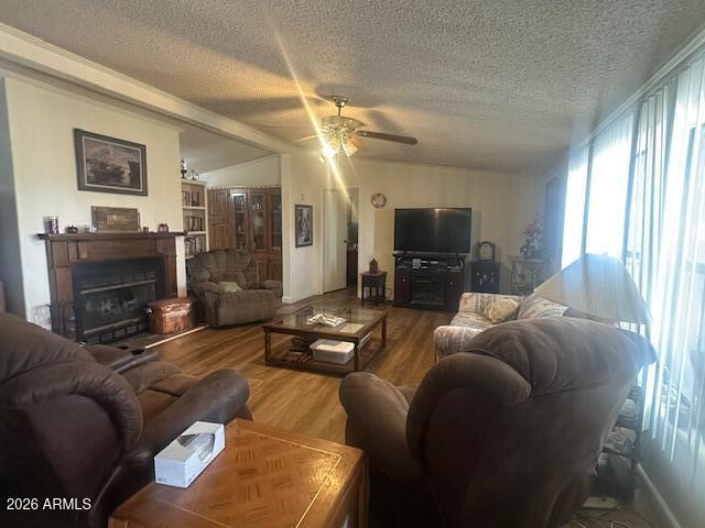 7258 South Lariat Road Hereford, AZ 85615 - Photo 4 of 37 LIVINGROOM