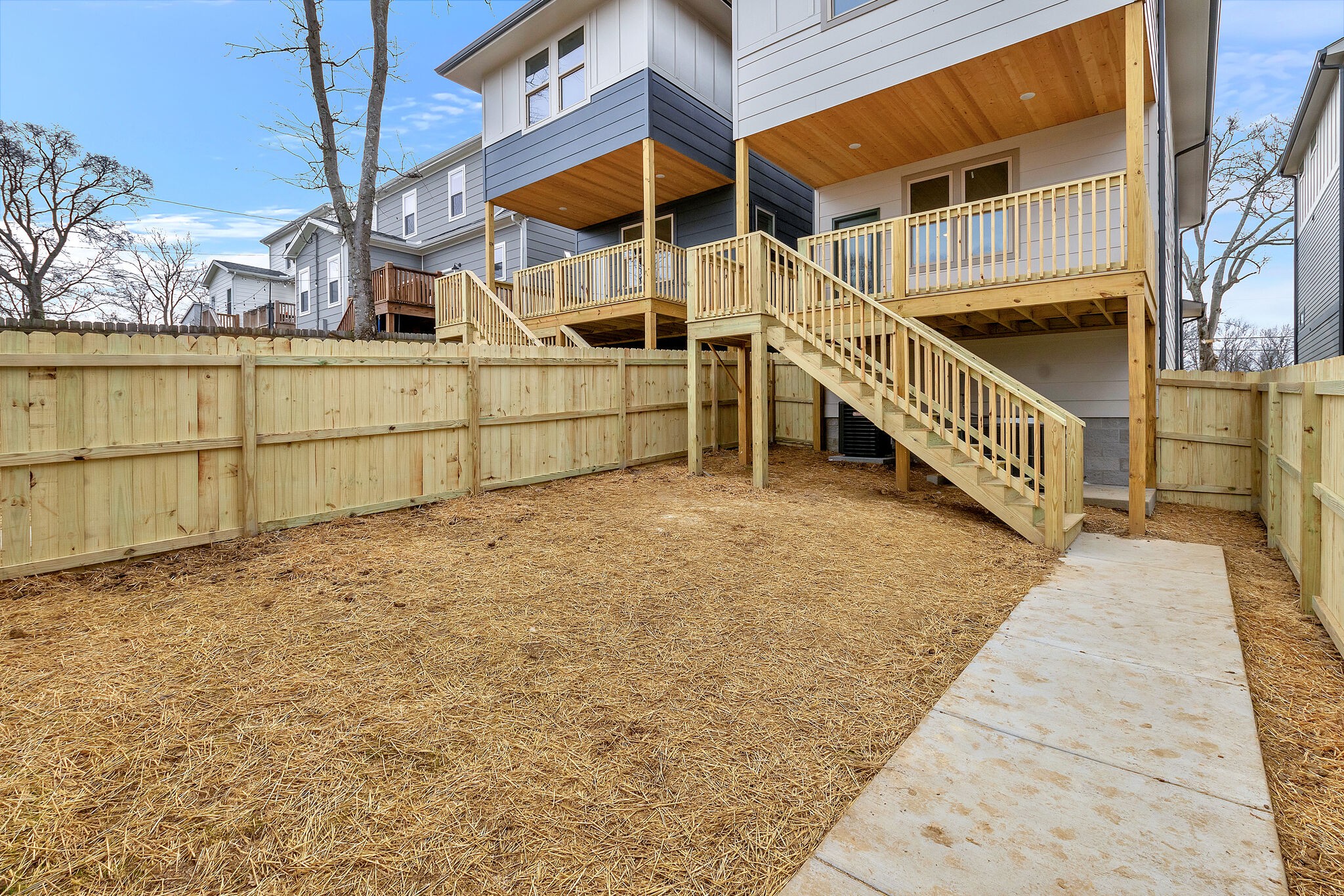 438 Patterson Street Nashville, TN 37211 - Photo 39 of 46 a view of a house with large windows