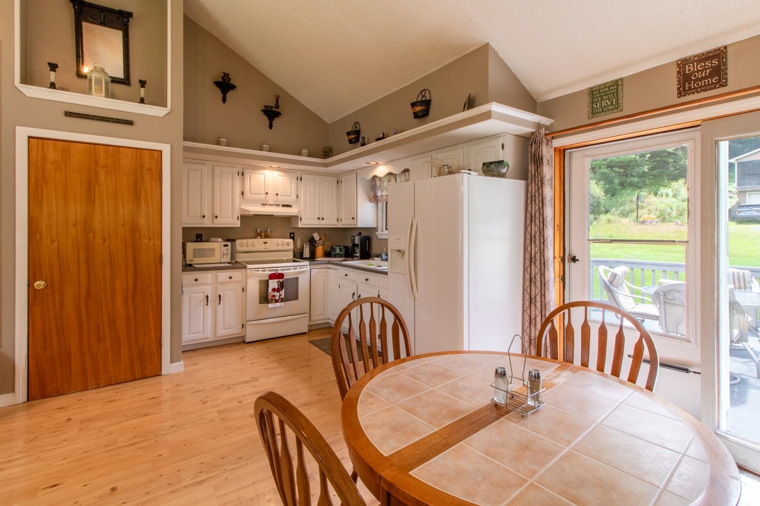 14 Vigario Lane Barton, VT 05822 - Photo 6 of 35 Gallery Image 6