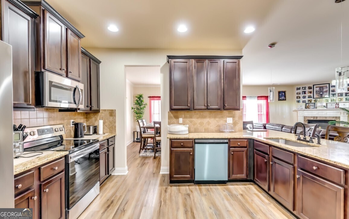 11341 Freeman Way Hampton, GA 30228 - Photo 10 of 28