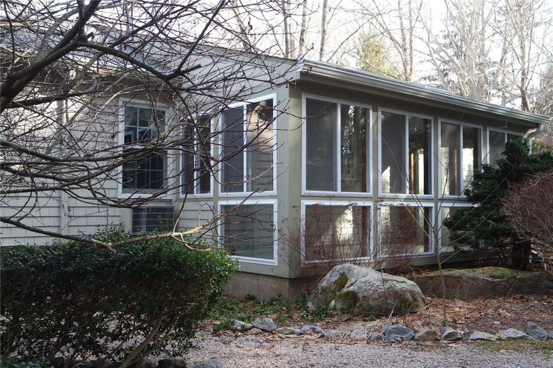 10 Little Rest Road South Kingstown, RI 02881 - Photo 5 of 32