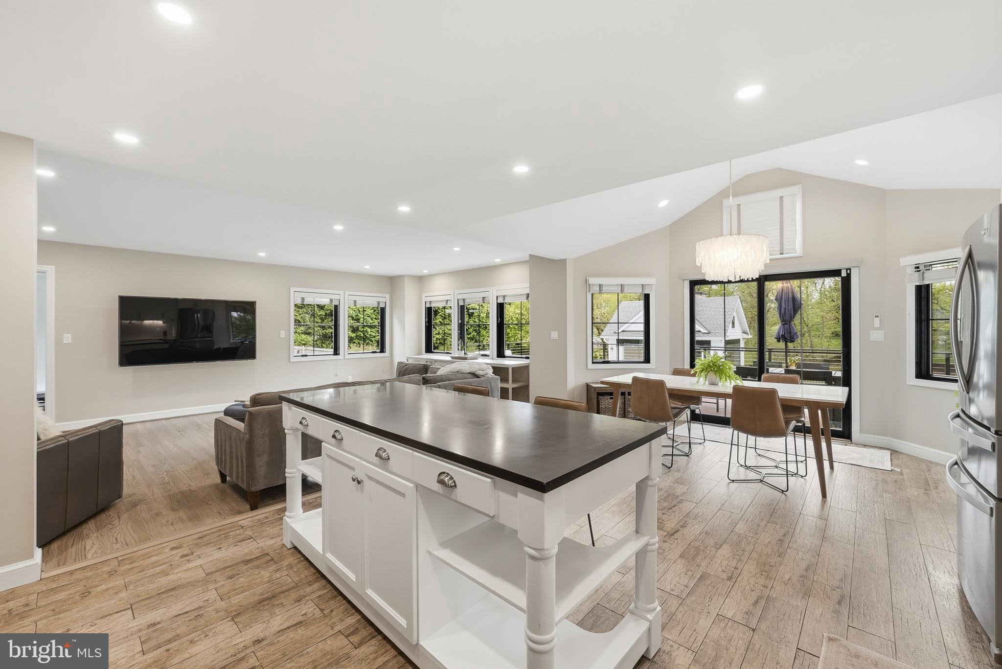 10712 Lockland Road Potomac, MD 20854 - Photo 17 of 66