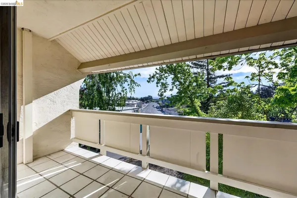 $349,000 | 1305 Boulevard Way, Unit 303, Walnut Creek, CA 94595