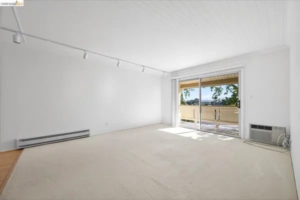 $349,000 | 1305 Boulevard Way, Unit 303, Walnut Creek, CA 94595