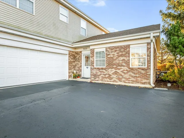 $190,000 | 7571 Magnolia Trail, Unit 3B2, Cherry Valley, IL 61016