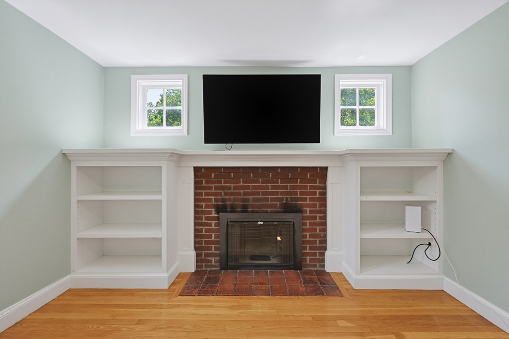 50 Rustic Road Walpole, MA 02032 - Photo 9 of 41 Gallery Image 9