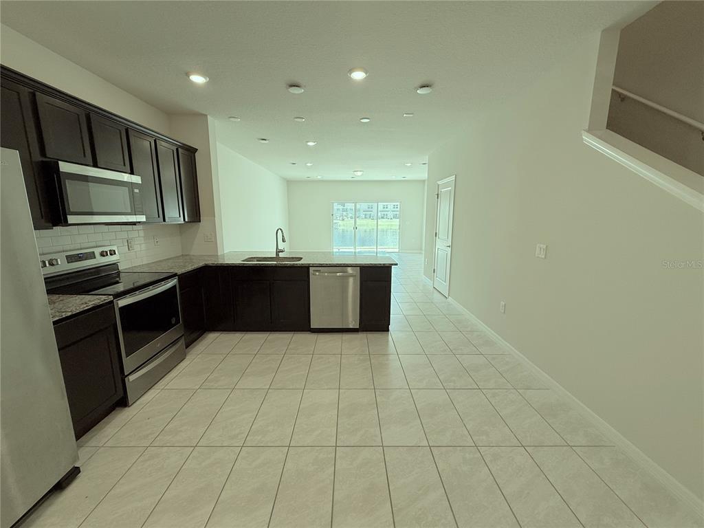 4714 Sparkling Shell Avenue Kissimmee, FL 34746 - Photo 4 of 21