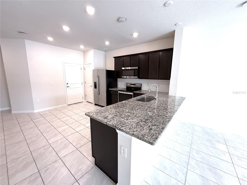 4714 Sparkling Shell Avenue Kissimmee, FL 34746 - Photo 6 of 21