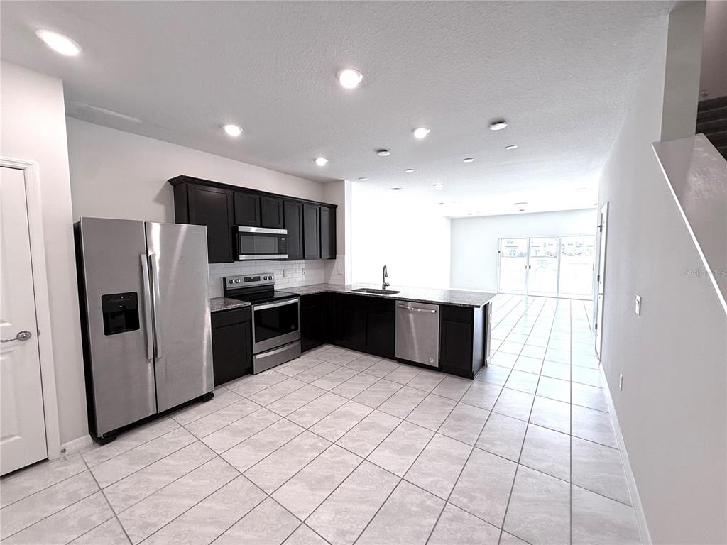 4714 Sparkling Shell Avenue Kissimmee, FL 34746 - Photo 7 of 21