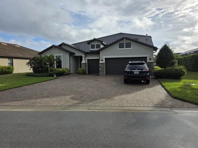 $10,500 | 527 Southeast Vallarta Dr Port, Port St. Lucie, FL 34984