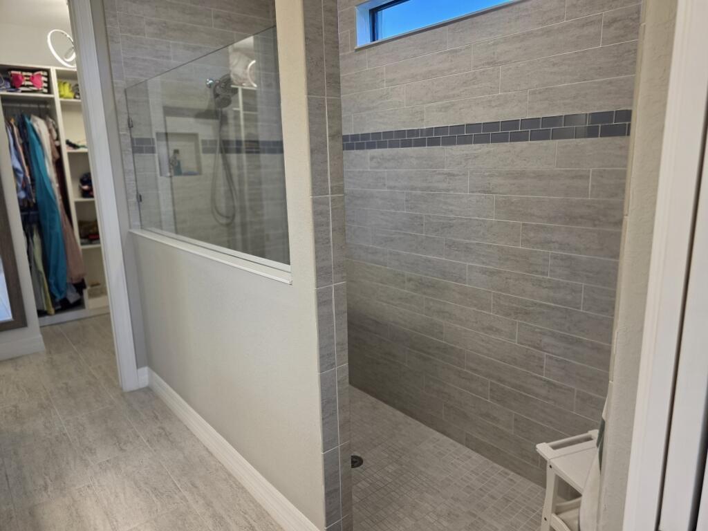 527 Southeast Vallarta Dr Port Port St. Lucie, FL 34984 - Photo 13 of 59 13-Master Shower