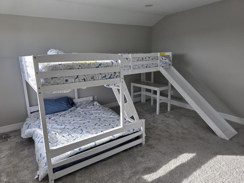 527 Southeast Vallarta Dr Port Port St. Lucie, FL 34984 - Photo 54 of 59 57-Upstiars Kids Bedroom 2