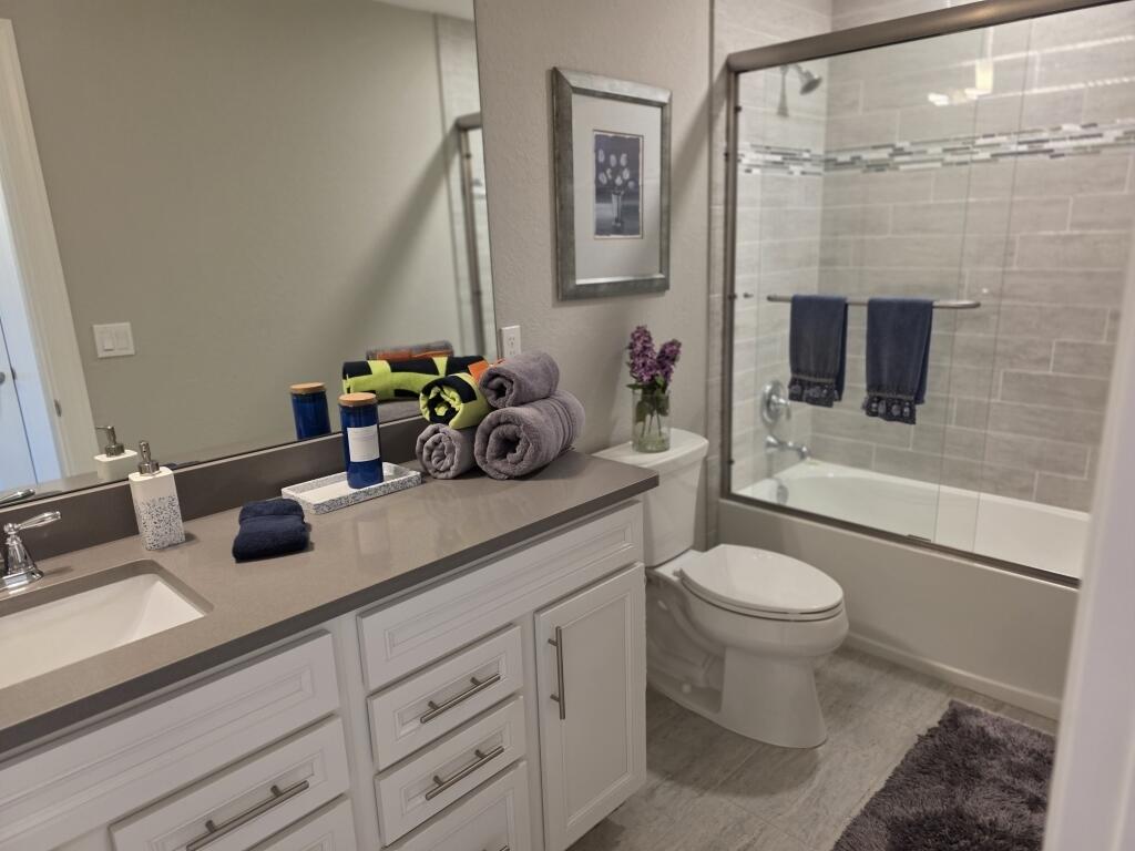 527 Southeast Vallarta Dr Port Port St. Lucie, FL 34984 - Photo 55 of 59 58-Upstairs Full Bath