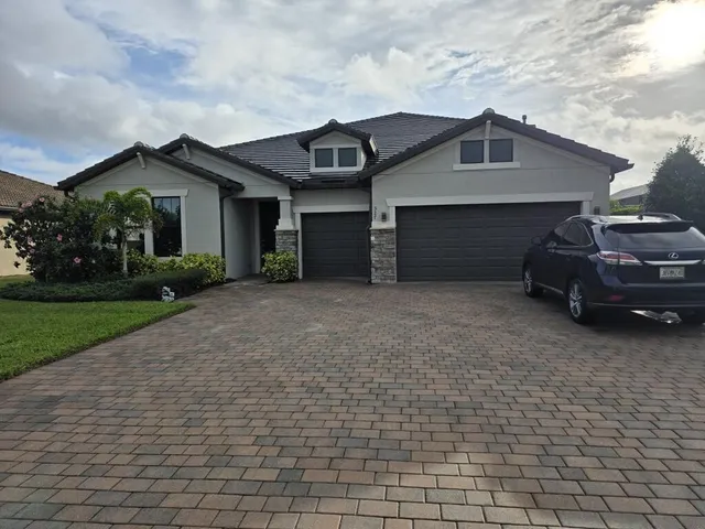 $10,500 | 527 Southeast Vallarta Dr Port, Port St. Lucie, FL 34984