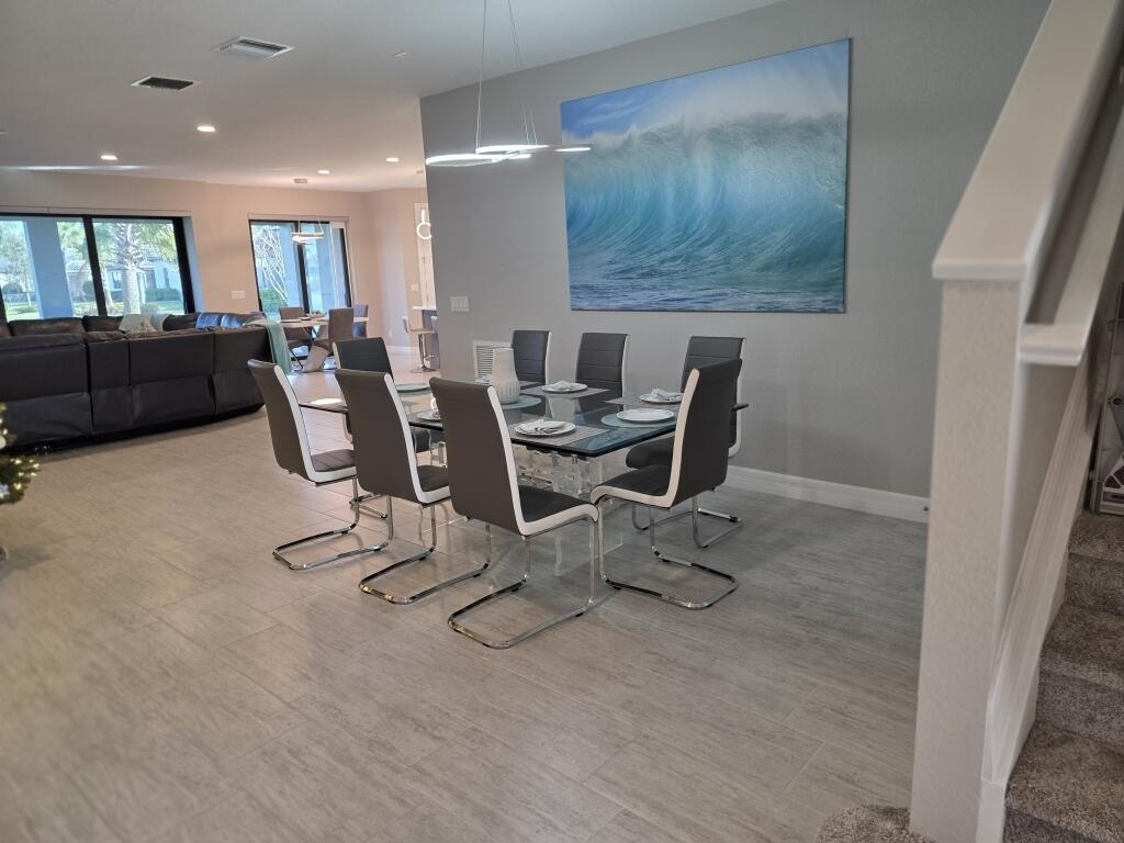 527 Southeast Vallarta Dr Port Port St. Lucie, FL 34984 - Photo 6 of 59 06-Dining