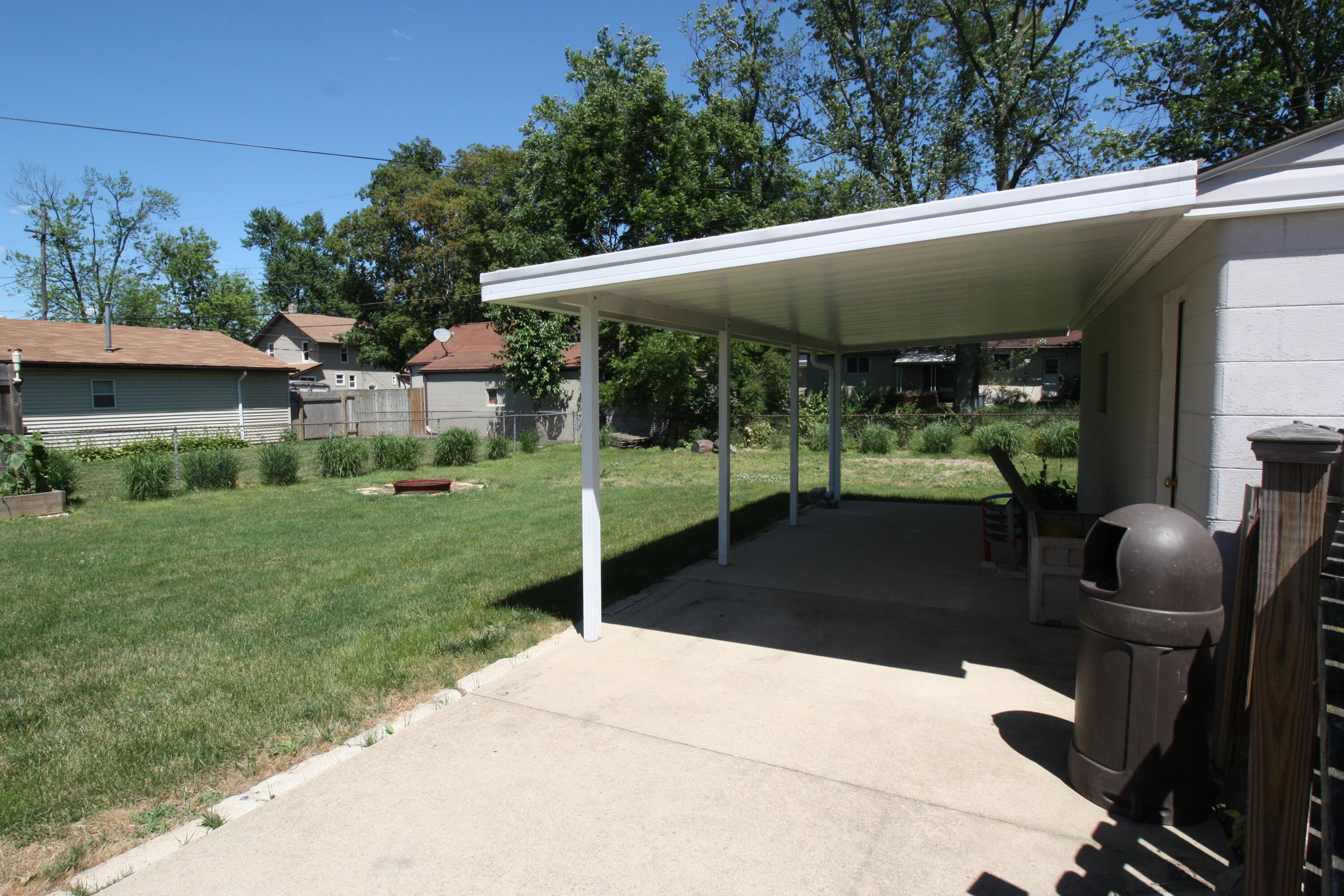 356 Smith Road Columbus, OH 43228 - Photo 6 of 9 Gallery Image 6