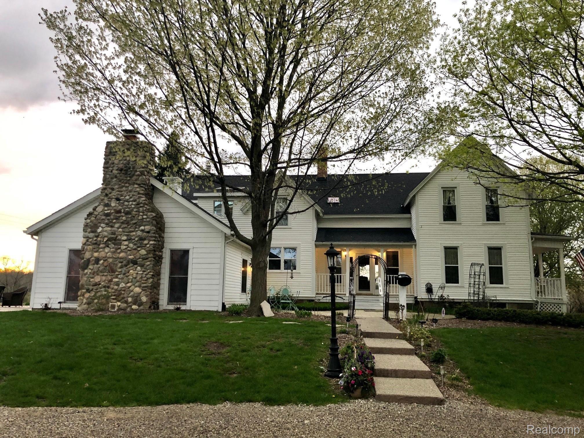 4590 Barber Road Metamora, MI 48455 - Photo 2 of 98 IMG_4259.jpg