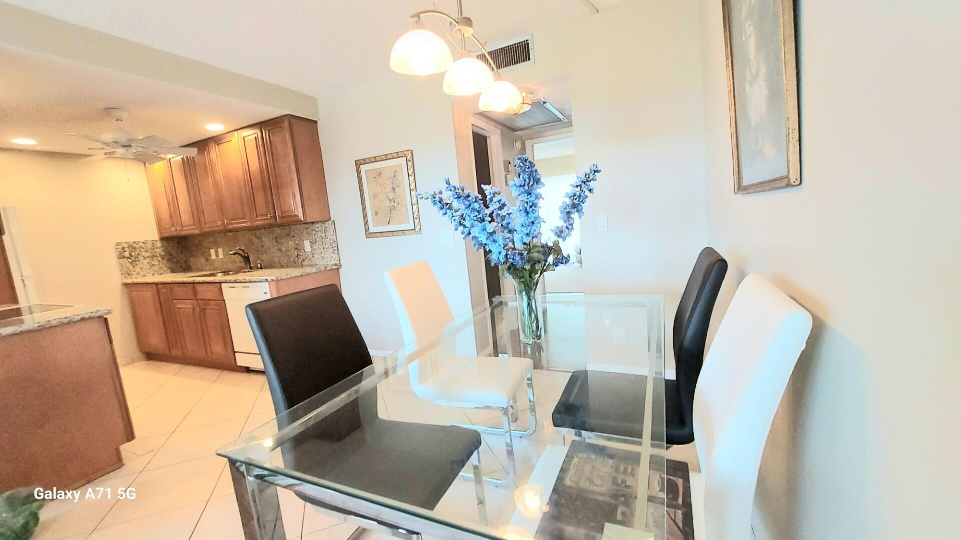 4014 Wolverton East, Unit A Boca Raton, FL 33434 - Photo 7 of 44 din kitch