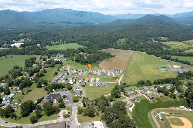 $399,000 | 148 Riverwalk Drive, Hayesville, NC 28904