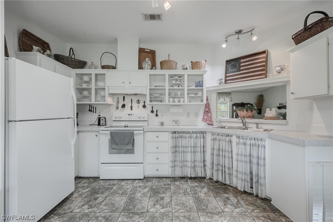 40091 Little Farm Road Punta Gorda, FL 33982 - Photo 5 of 39 Gallery Image 5