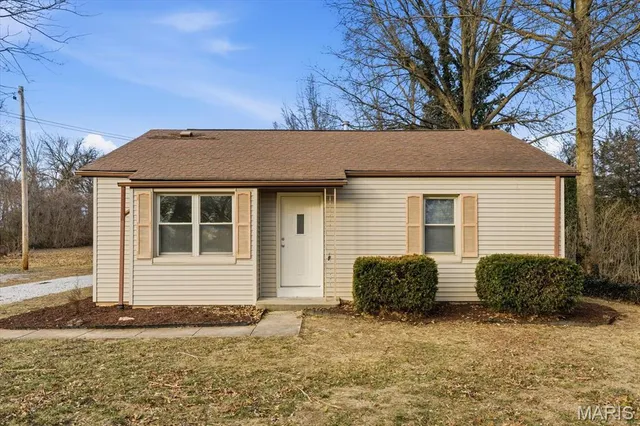 $140,000 | 105 Ross Lane, Belleville, IL 62220