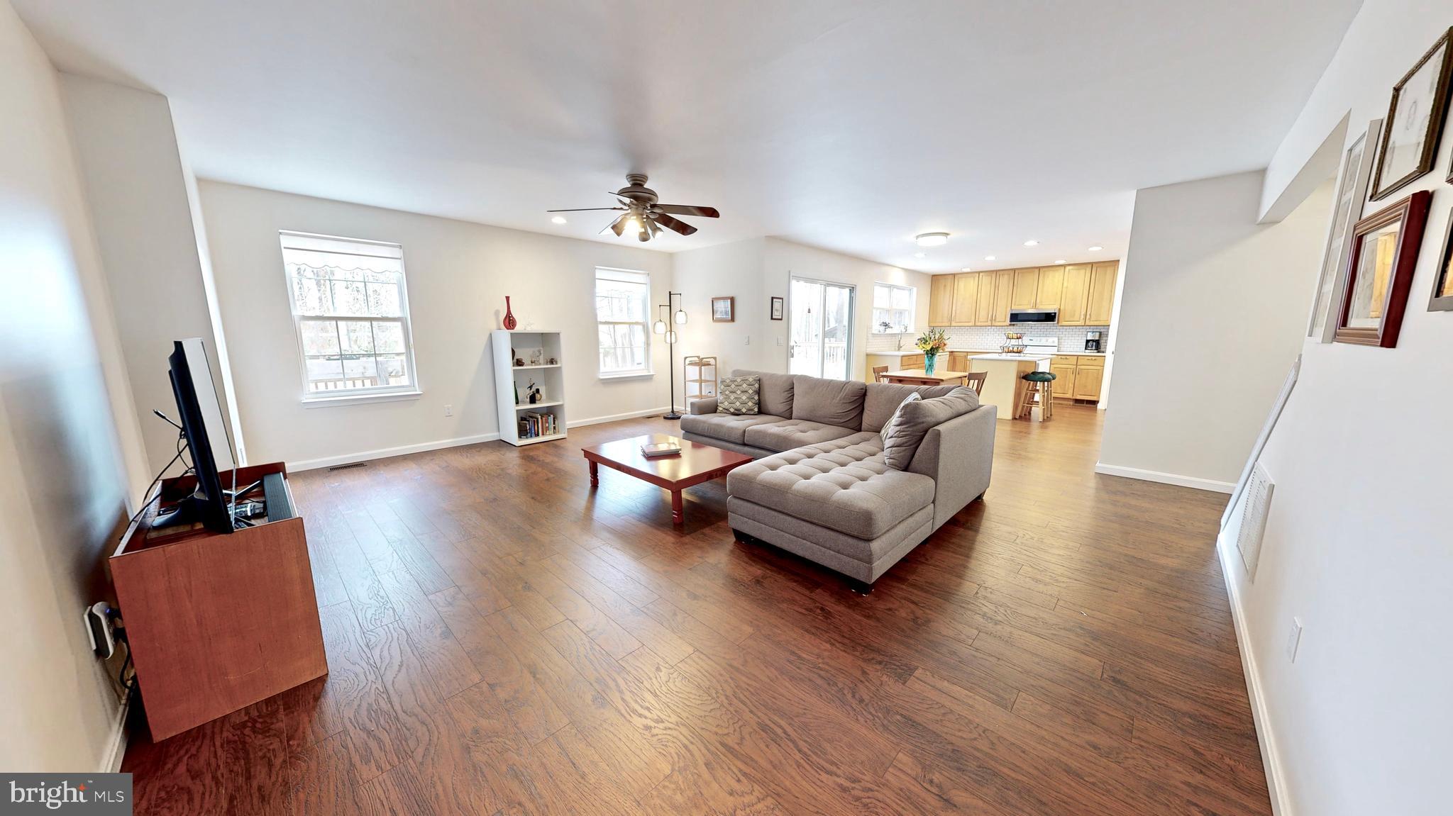 12210 Potomac View Road Newburg, MD 20664 - Photo 12 of 63 Family room