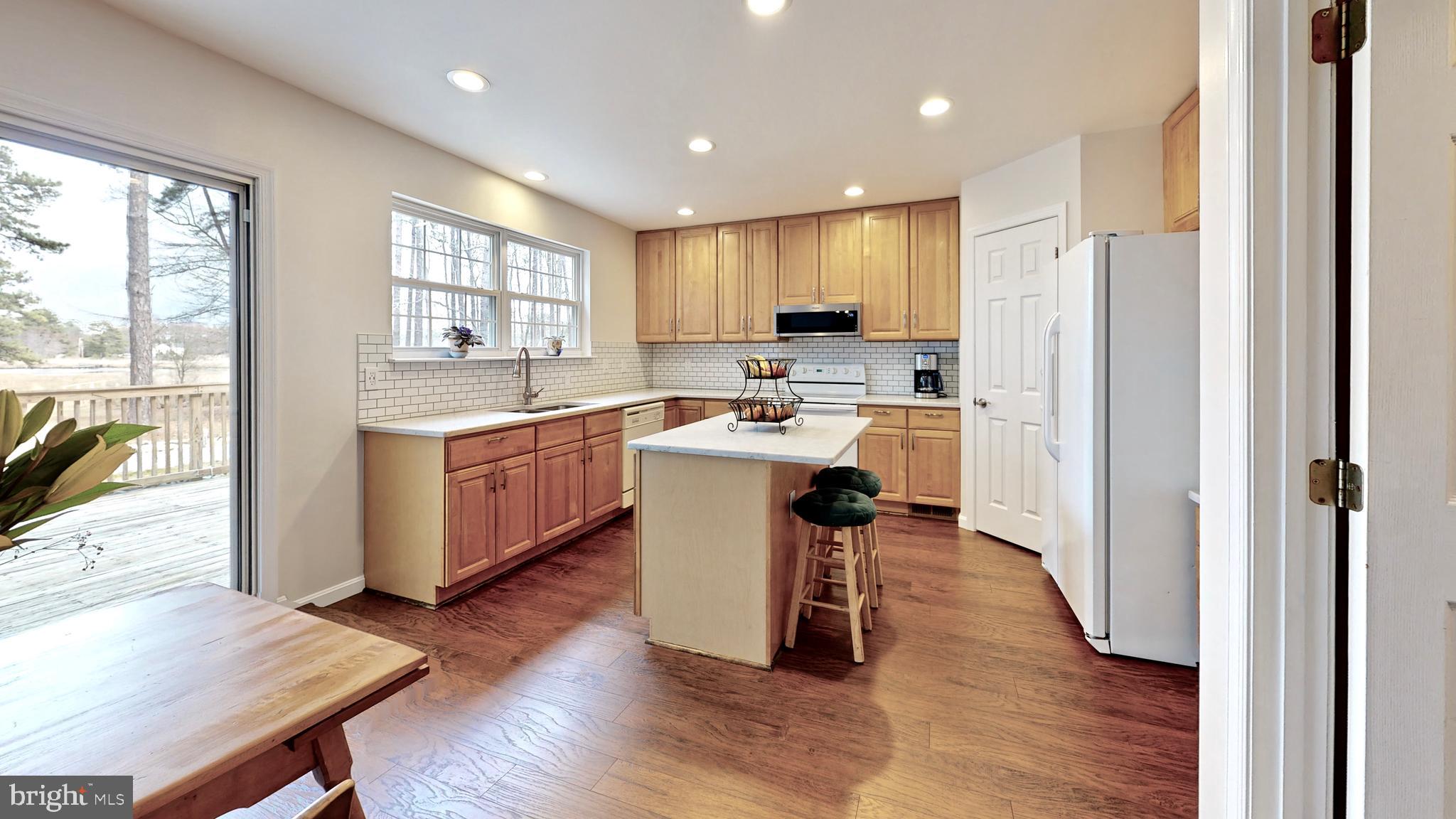 12210 Potomac View Road Newburg, MD 20664 - Photo 17 of 63 Kitchen