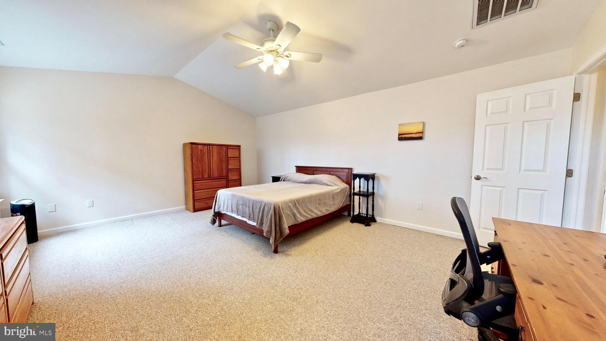 12210 Potomac View Road Newburg, MD 20664 - Photo 26 of 63 Upper level - Master